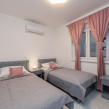 Villa Jana Luxury Apartments Novalja Szoba fotó