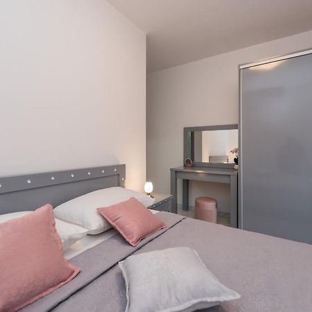 Villa Jana Luxury Apartments Novalja Szoba fotó