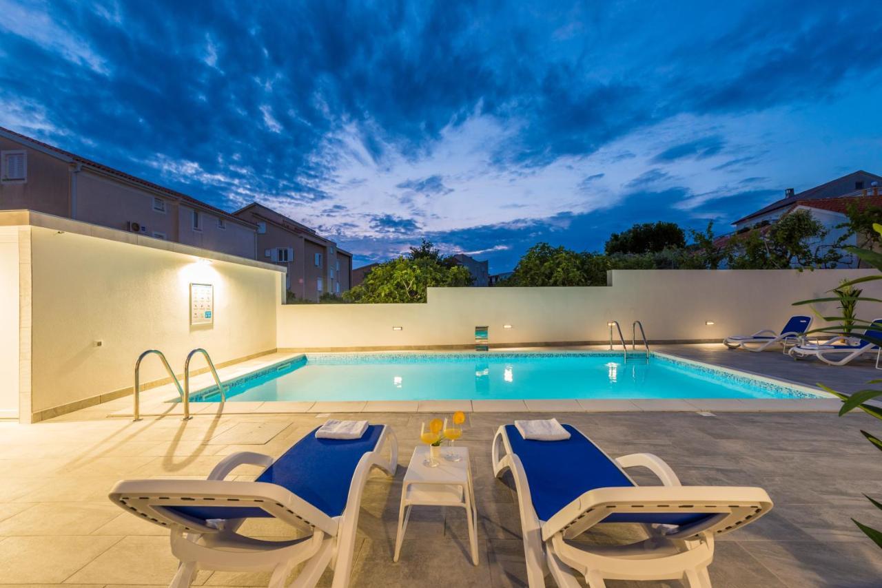 Villa Jana Luxury Apartments Novalja Kültér fotó