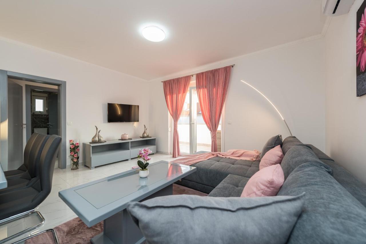 Villa Jana Luxury Apartments Novalja Kültér fotó