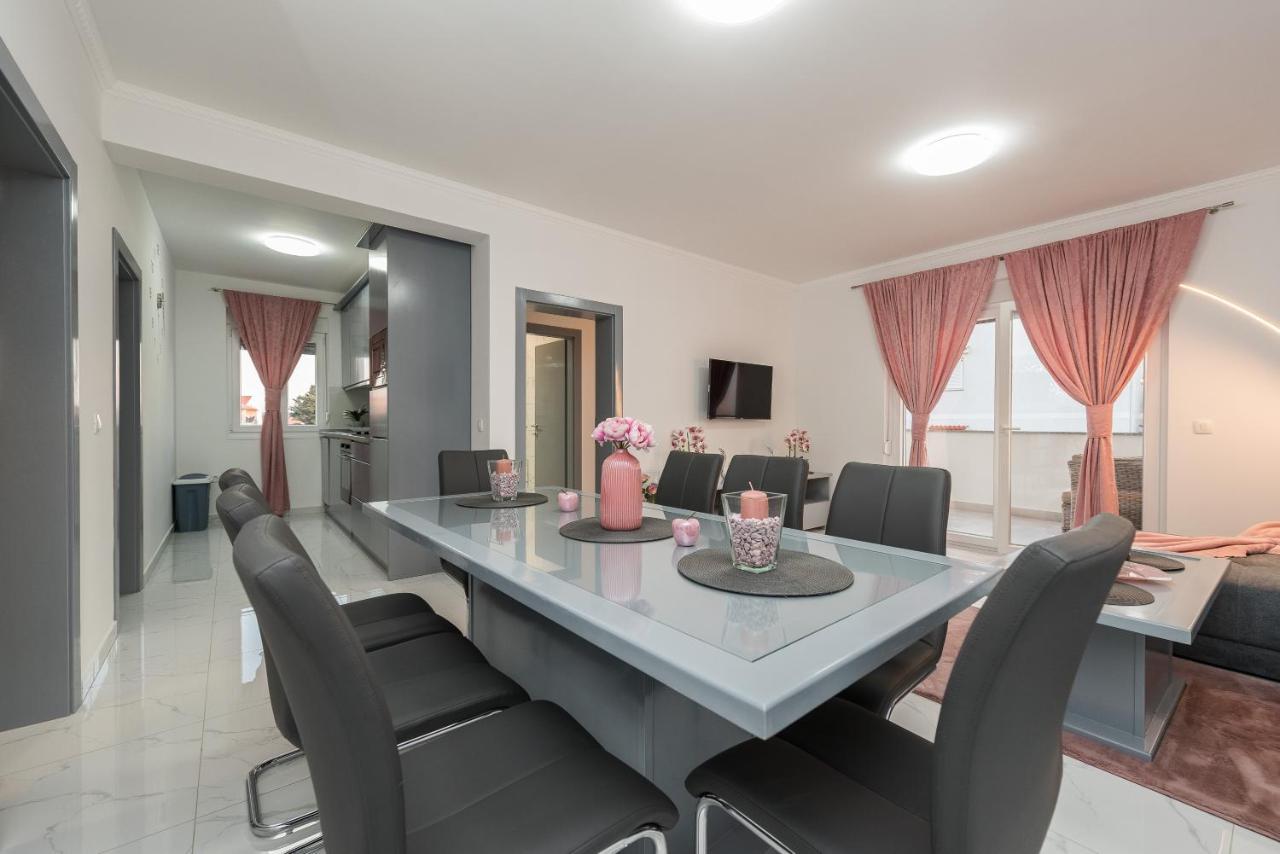 Villa Jana Luxury Apartments Novalja Kültér fotó