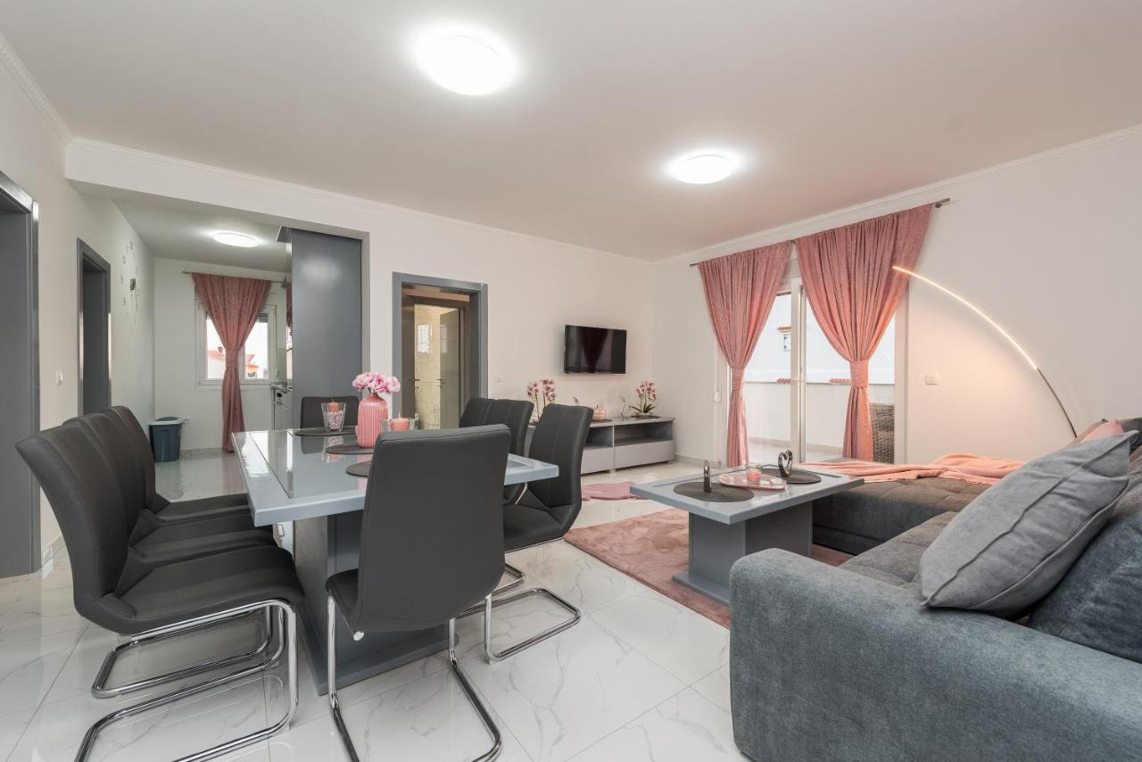 Villa Jana Luxury Apartments Novalja Kültér fotó